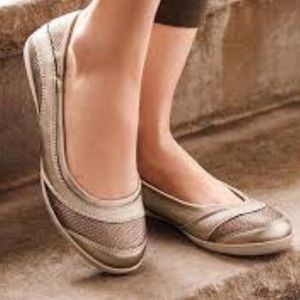 AVON BLACK//WHITE Noir et Blanc FLATS Size Small 6